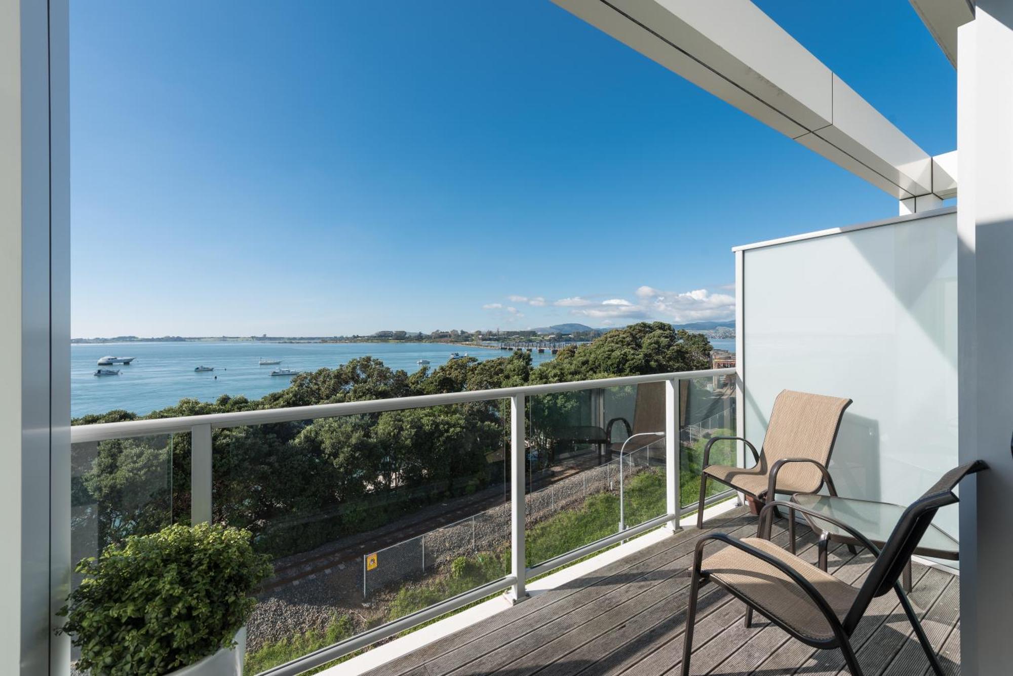 Hotel On Devonport Tauranga Extérieur photo